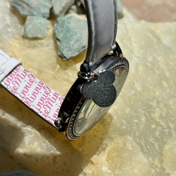 Disney Minnie Mouse with a Pink Polka Dot Bow Sparkly Watch - Picture 9 of 11